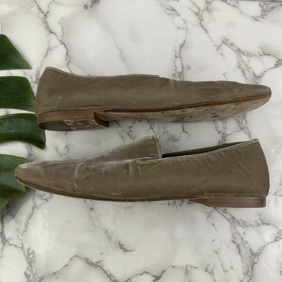 Vince Womens Gray Crushed Velvet Loafer Flats Size 8 Slip On Made in Italy - Picture 6 of 9